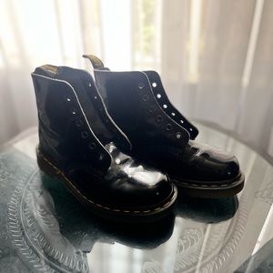 Kids Dr Martens Boots 8175